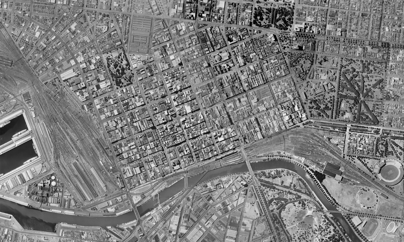 1960 aerial image of Melbourne’s skyline at the advent of change with the first skyscraper appearing in the late 1950s